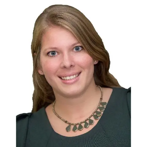 Portrait of Laura Straeter