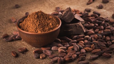 Diverging trends for coffee and cocoa