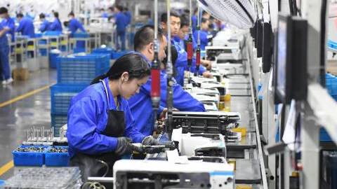 China: Manufacturing PMI contracts in April