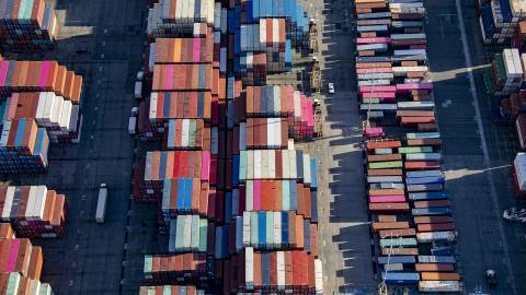 Global trade slows and supply chains remain unbalanced