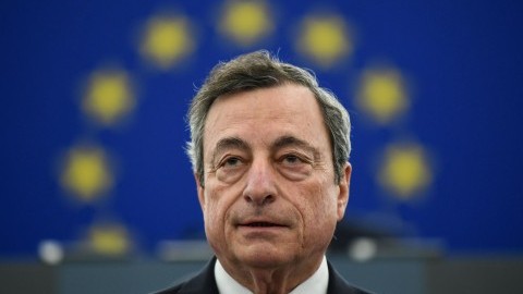 draghi_stars_ed.jpg