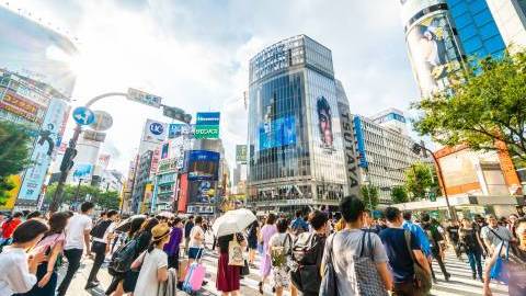 Japan: retail sales rise while consumer sentiment weakens