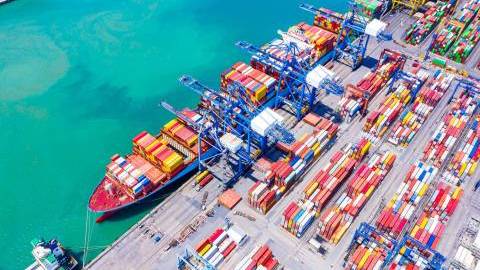 Container shipping: volume growth calms, tariffs remain strong 