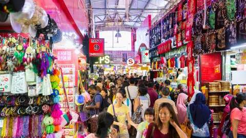 Inflation in Singapore heats up again in April