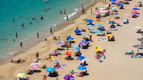 Tourist arrivals in Spain reach 90% of pre-pandemic levels 