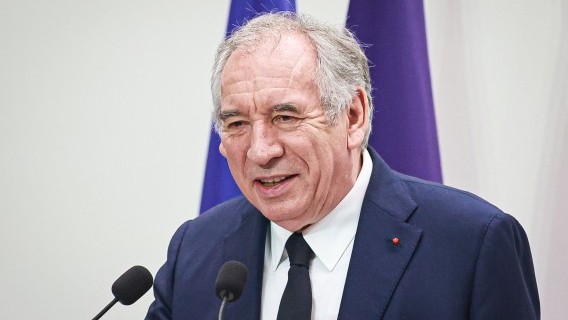 French Prime Minister Bayrou holds a confidence vote today over the 2026 budget plan