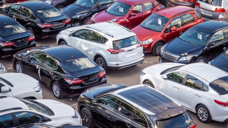 U.S. Retail Sales Highlights Consumer Caution