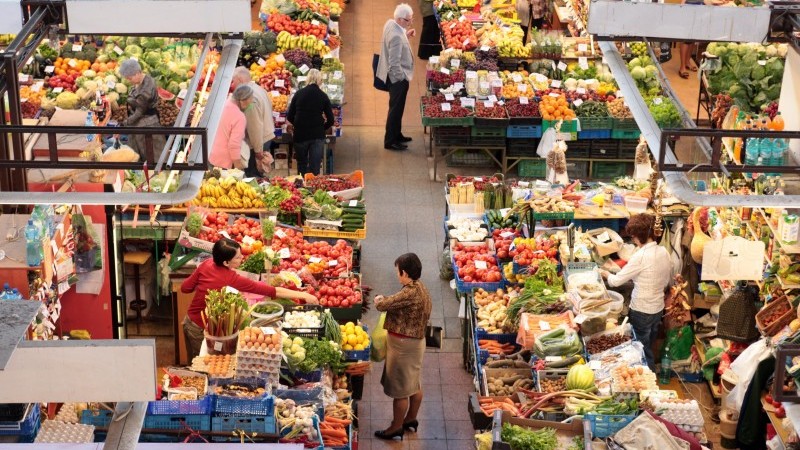 Poland CPI Inflation Unlikely To Come Down Before 2023 Articles   Shutterstock 1201106233 