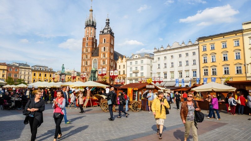 CPI w Polsce spada, ale inflacja bazowa pozostaje podwyższona |  pstryknąć