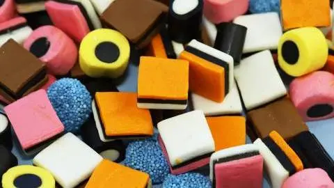 2022 FX Outlook: Liquid Allsorts