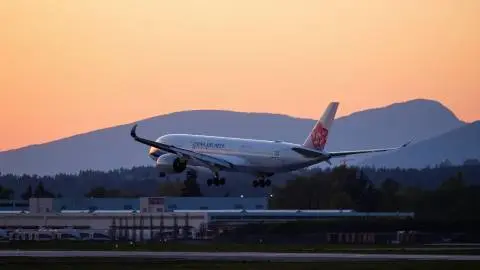 Global aviation outlook: Air traffic soars as supply challenges linger