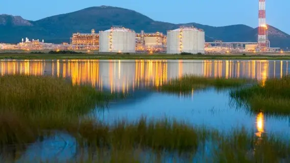 091219-image-lng_liquified_gas_plant.jpg
