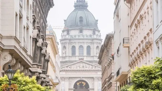 221217-image-hungary-banner.jpg