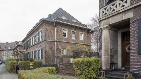 Germanhousing1.jpg