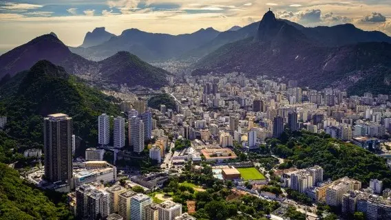 Latam_shutterstock_151100015.jpg