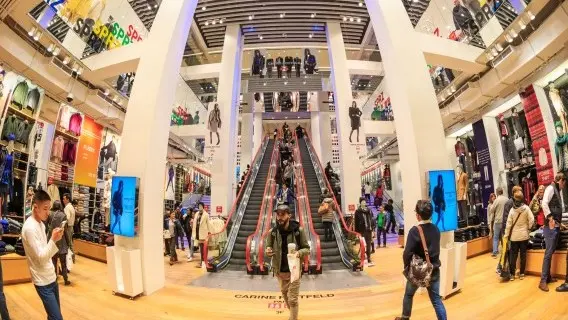 Strong consumer spending helped fourth-quarter GDP in the US to exceed expectations