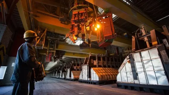 A dual strategy will be key for reaching sustainability goals: increasing the share of recycled aluminium through better recycling technologies and infrastructure, while also making primary aluminium production as environmentally friendly as possible