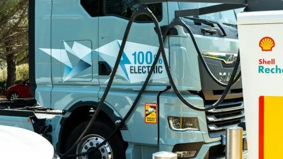 Solid charging infrastructure is a crucial component for the future of e-trucks, and constraints here are reducing clarity about the way forward