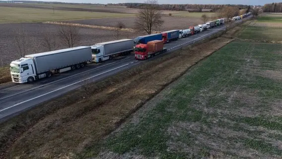 A blockade by Polish truck drivers on the Ukrainian border, protesting against 'unfair competition', has caused long delays