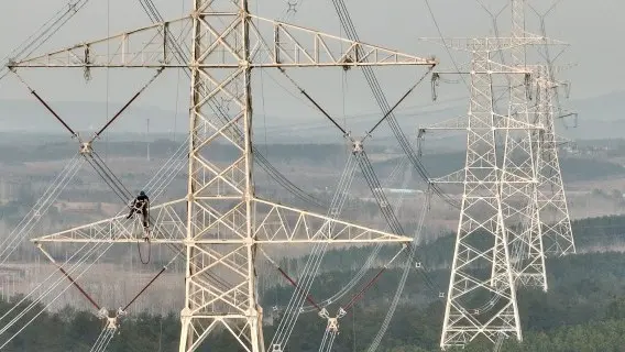 The 136.8km Xiangjian-Ludao 500-kV power transmission line in China's Anhui Province