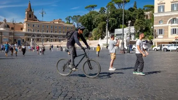 Italians are proving to be fairly downbeat about the general economic situation and their household balance sheet