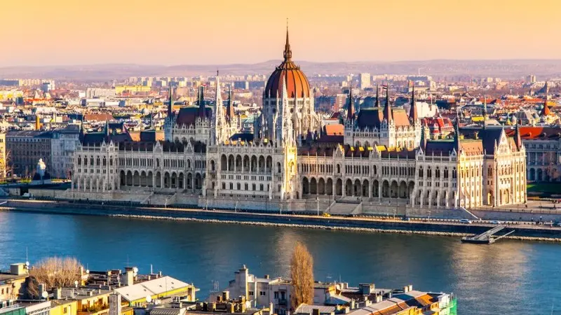 Hungary: S&P lowers rating outlook
