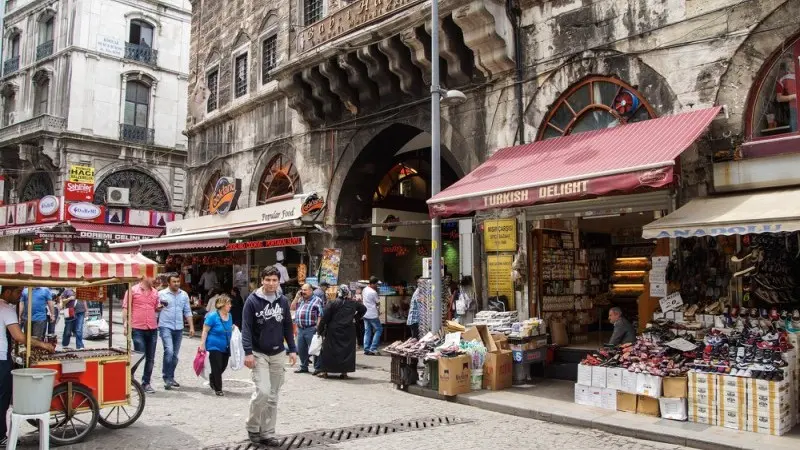 Turkey's current account deficit widens again in September