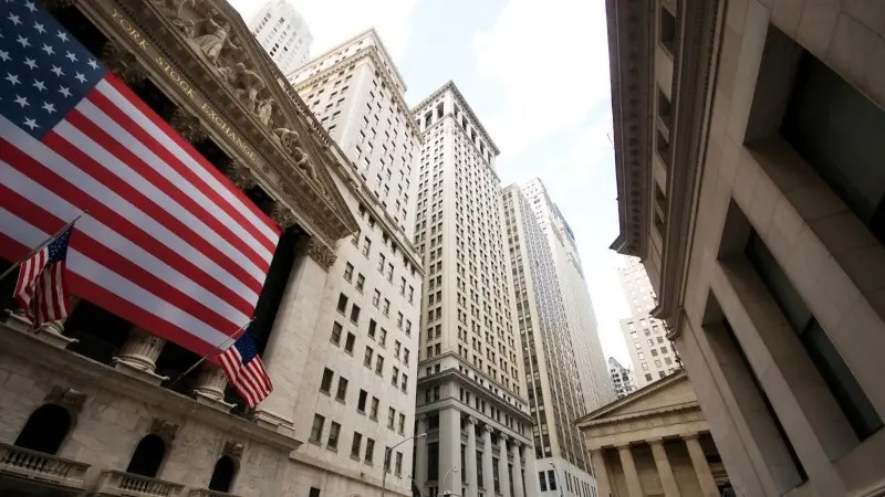 US: In defiance of markets