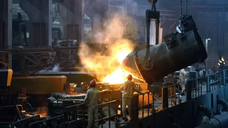China: Manufacturers see profits shrink
