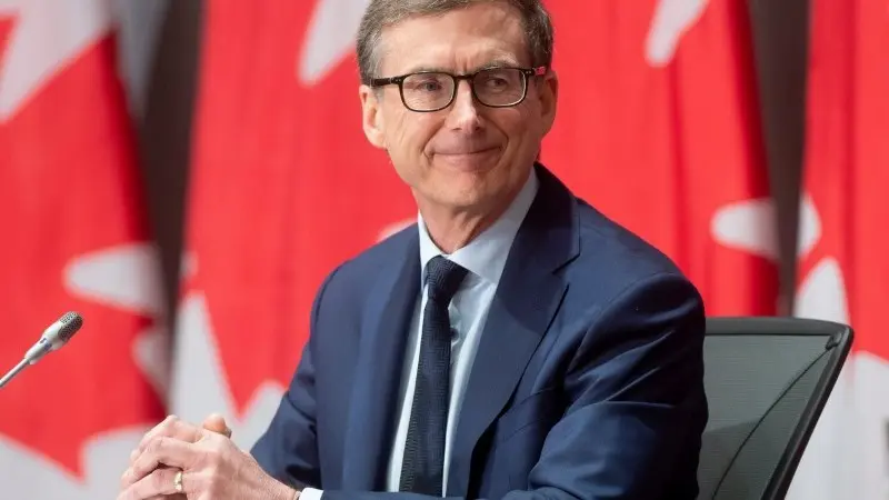 Bank of Canada plays the long game