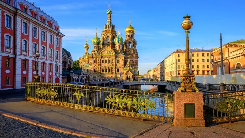 Russia: Data shows glass is half full 