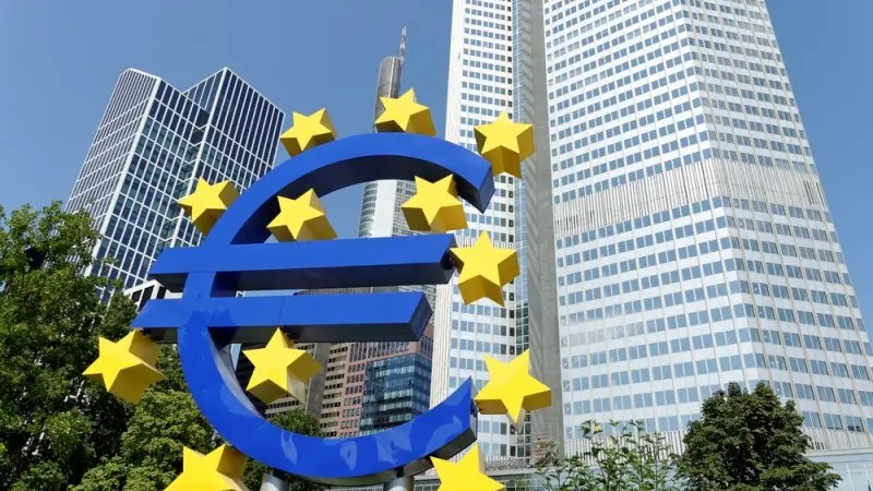 What weak bank lending and strong deposit inflows mean for the ECB 