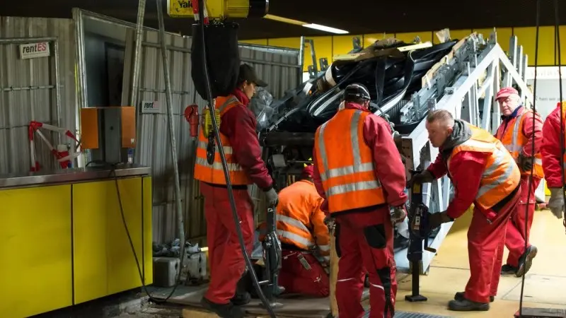 Germany: Order book deflation continues