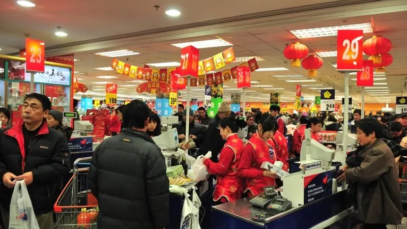 China's CPI edged down to end the year