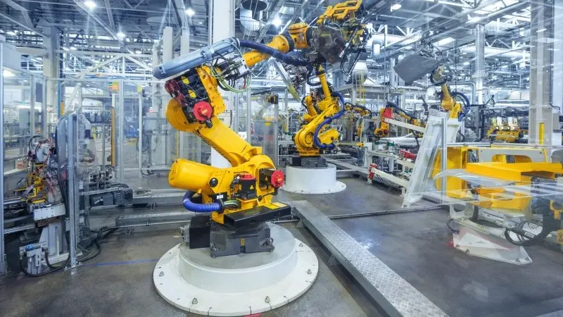 Czech PMI remains in the contraction zone, while input costs rise