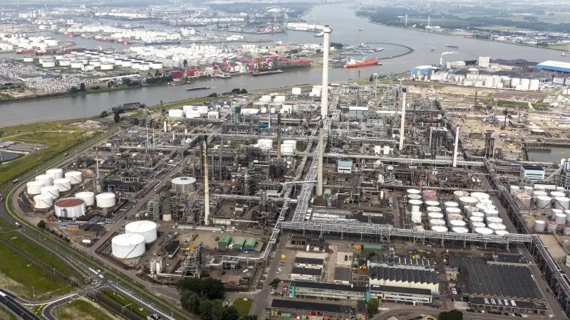 Some growth but minimal recovery for the Dutch chemical industry in 2025