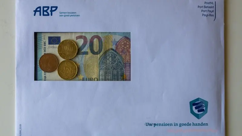 Dutch pension funds shun risk until transition