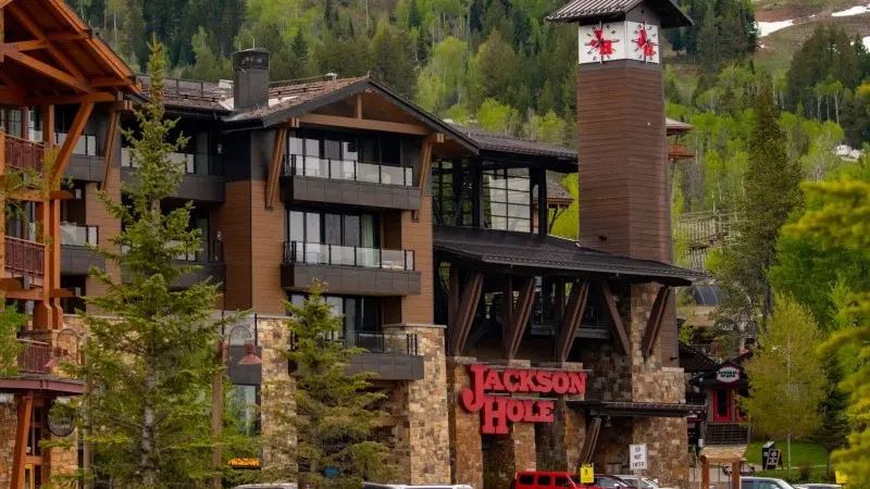 Rates Spark: Kicking off with new highs