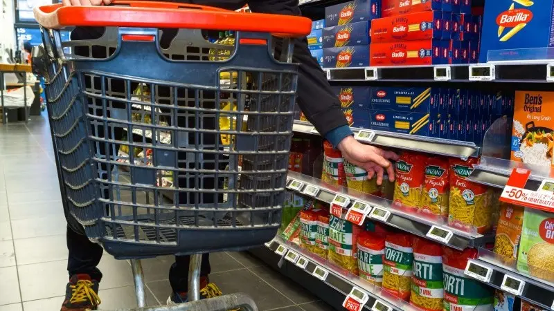 French inflation surprises on the downside