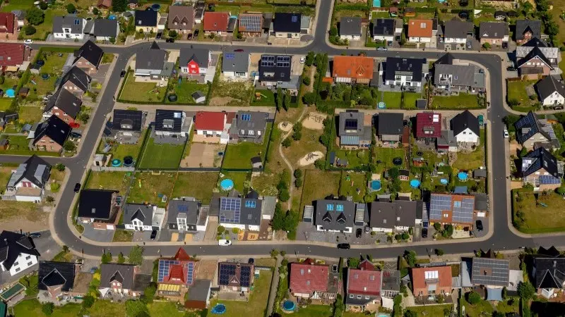 Residential real estate market cools in the eurozone