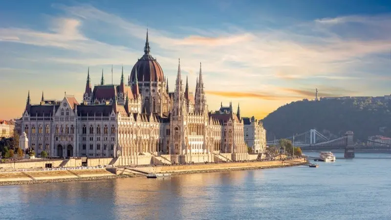 Significant Hungarian budget deficit in March