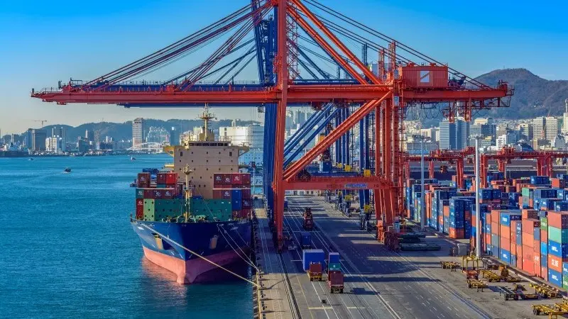 Korea: Exports rebound for the first time in thirteen months