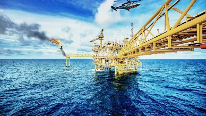 Oil, Gas & CO2: Comfortable energy fundamentals vs growing supply risks 
