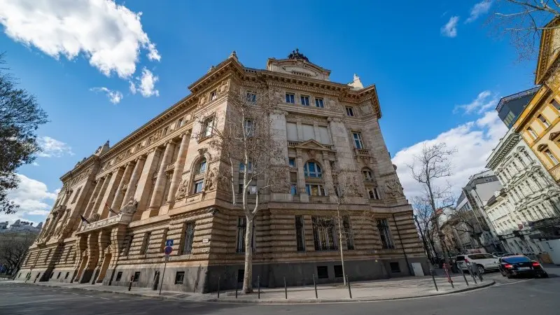 National Bank of Hungary Review: Keep calm and carry on