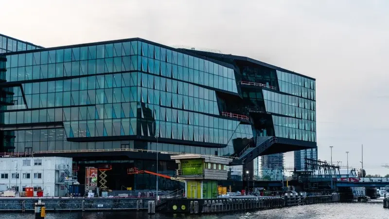 Dutch commercial property market sees first signs of recovery, but uncertainty remains high