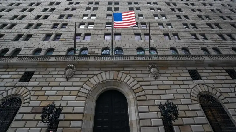 Rates: Why the yield curve should do its own thing