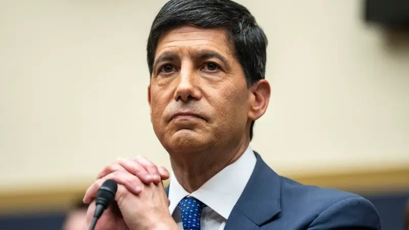 Warsh guides forward without forward guidance