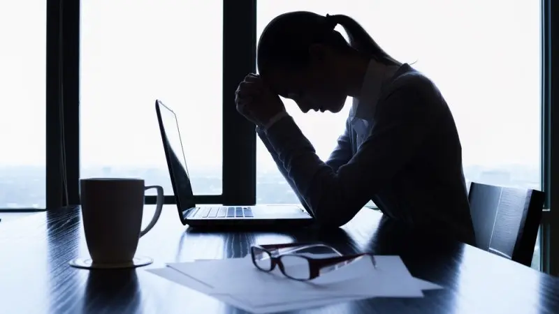 Stress, money and the negative feedback loop  