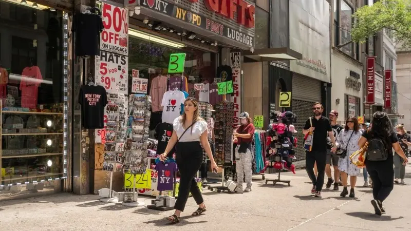 US economy shrinks on import surge