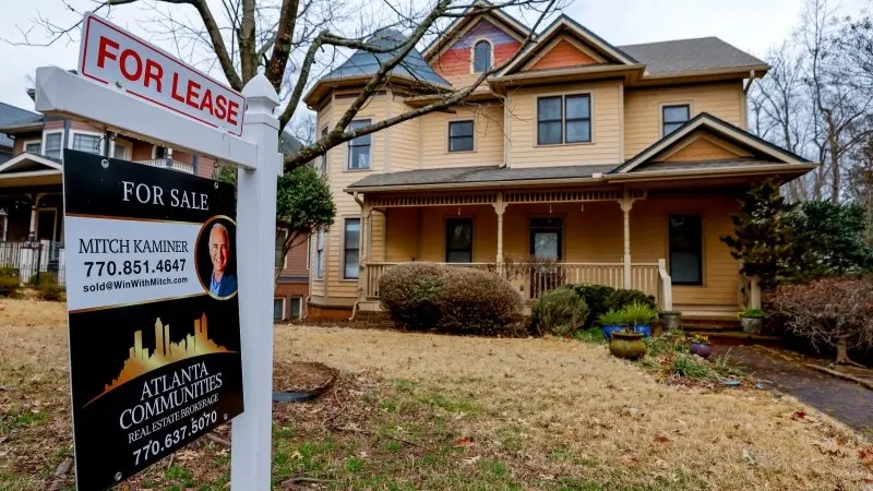 New US home sales bounce, but it won't last